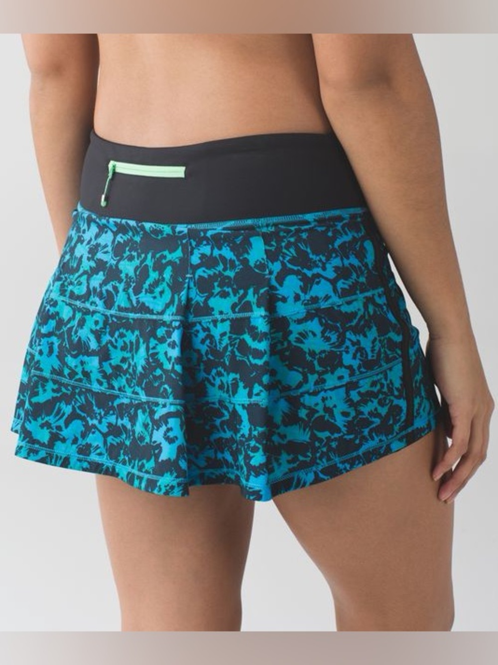 Lululemon Pace Rival Skirt II Size 4 blue Black pattern